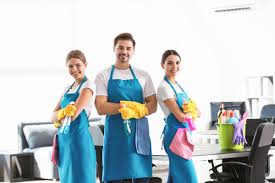 Agent d'entretien , nettoyage , vitrerie , lavage vitres , remise en état